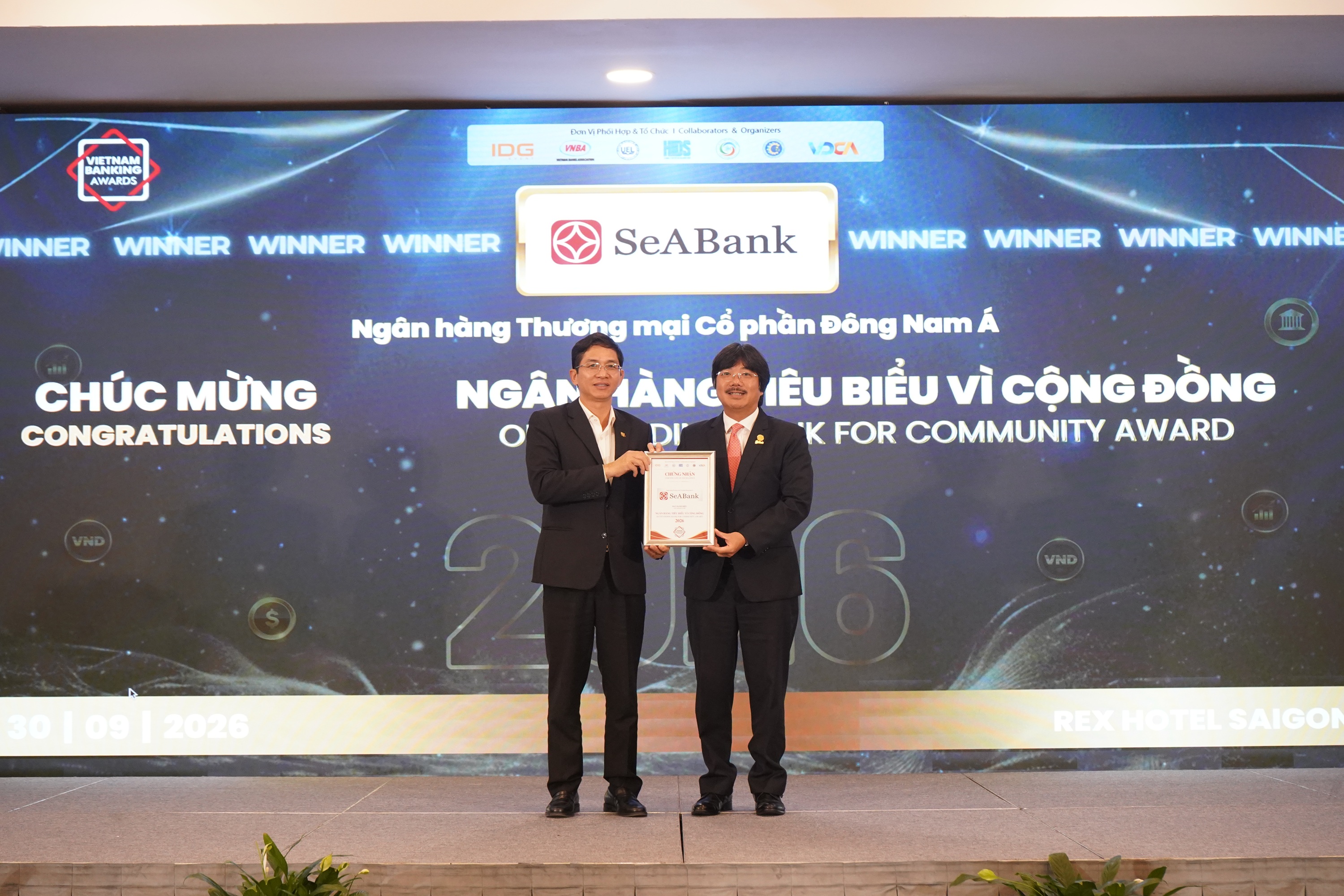 SeABank được vinh danh ở hai lĩnh vực cộng đồng và phát triển bền vững