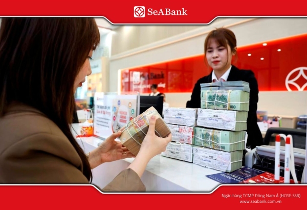 Borrowers can completely repay debt before maturity (or pay early) when borrowing from banks in installments