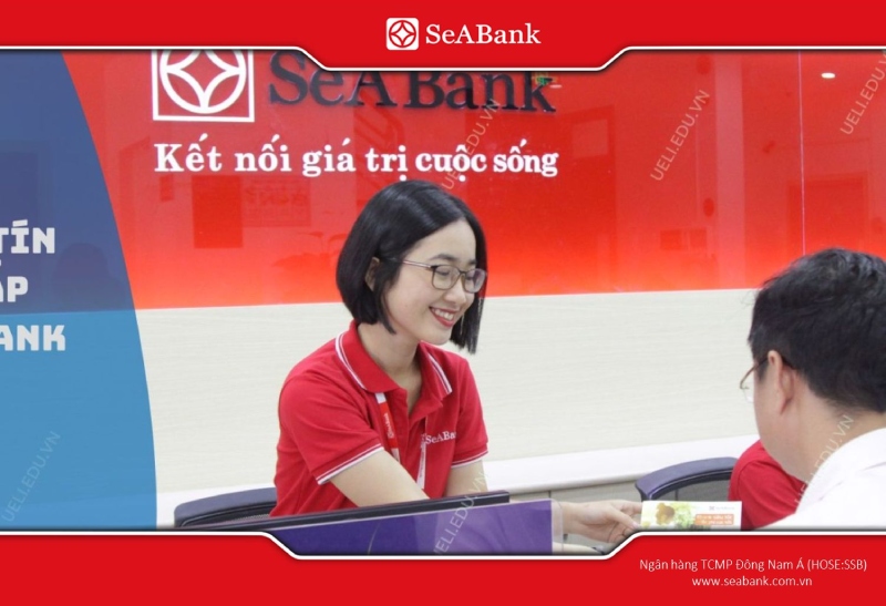 Người muốn vay ngân hàng không thế chấp có thể vay vốn theo bảng lương hoặc vay qua thẻ tín dụng.