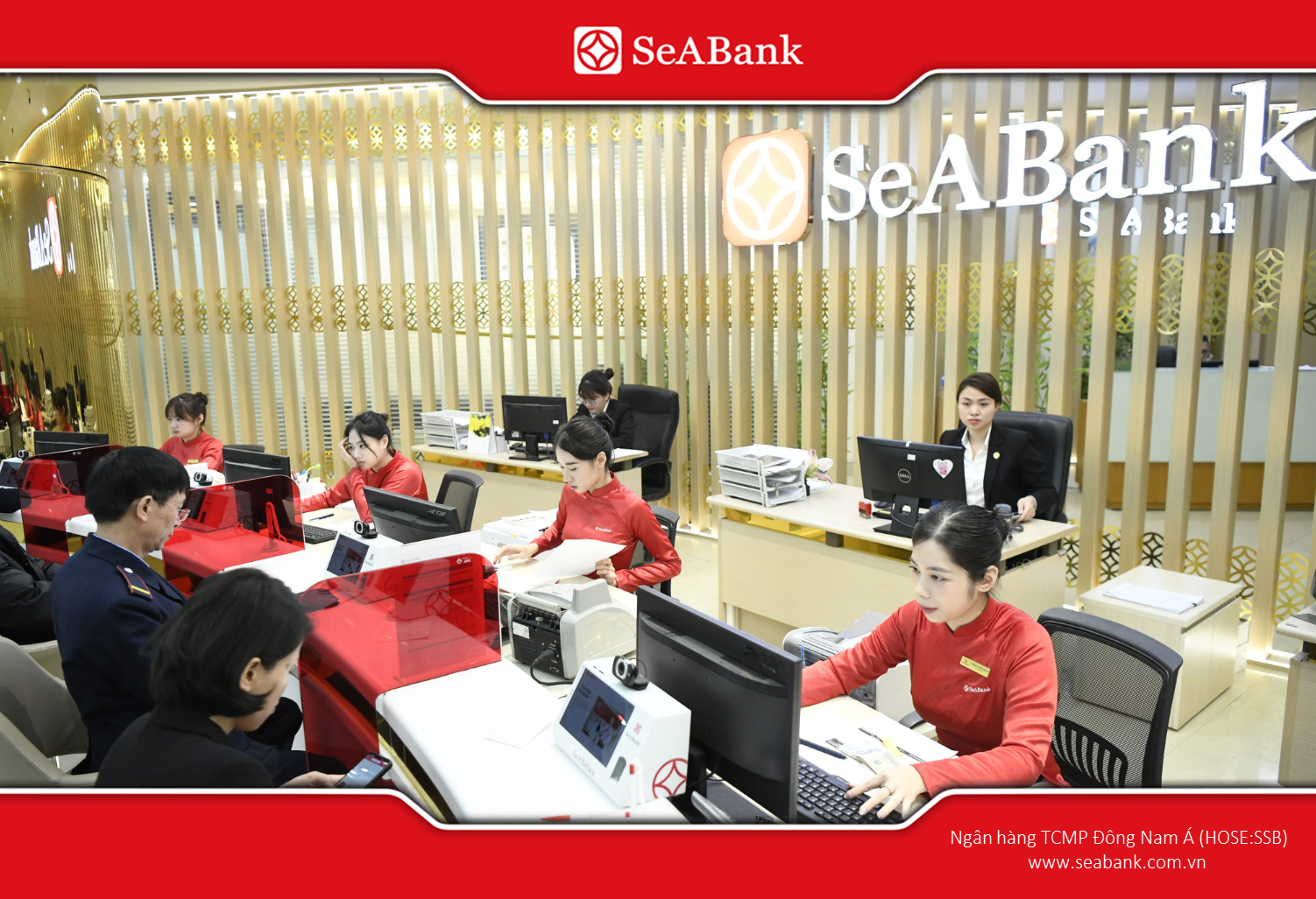 Customer choose a reputable bank and monitor interest rates when making daily savings deposits.