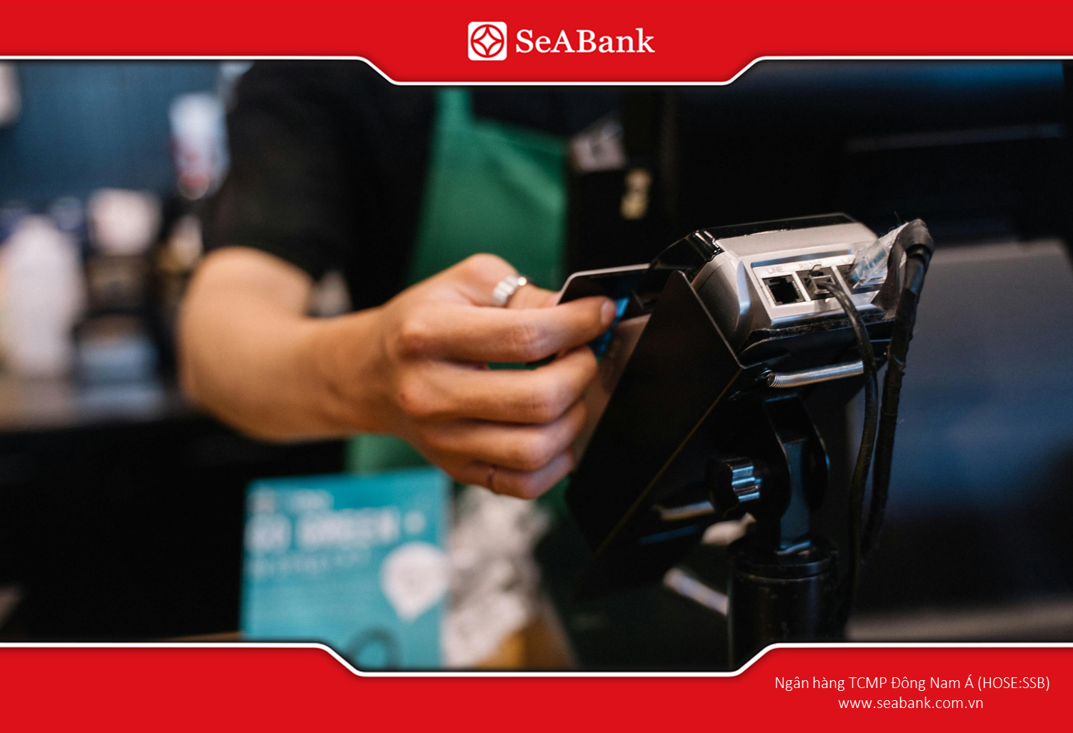Thẻ Visa Platinum bao gồm bảo hiểm du lịch toàn cầu, đảm bảo an tâm khi đi nước ngoài