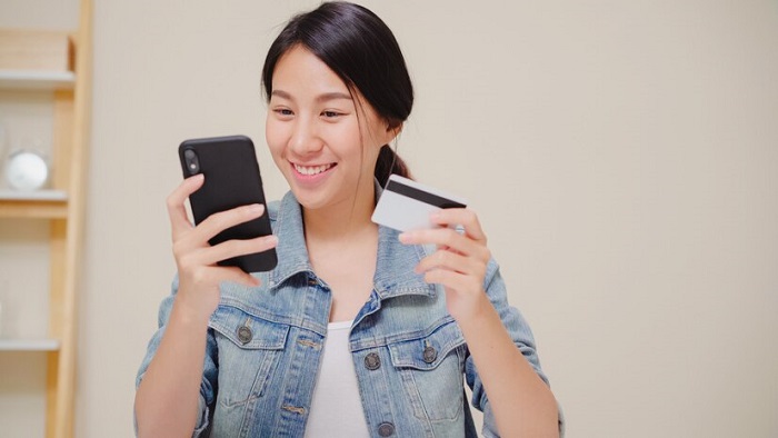 Bạn cần sở hữu thiết bị thông minh kết nối internet và tài khoản ngân hàng để thực hiện được giao dịch thanh toán tiền nước online