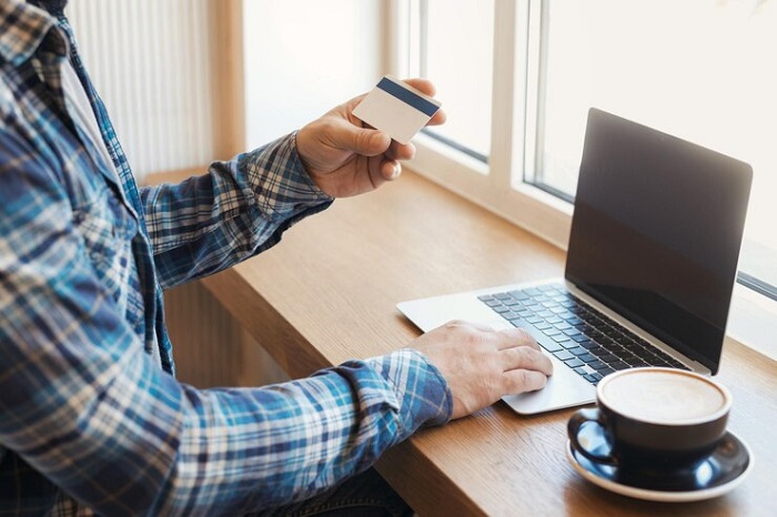 Thanh toán online quốc tế là việc chuyển tiền trực tuyến tới bên đối tác ở các quốc gia khác