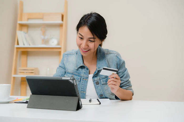 Thanh toán tiền nước rất dễ dàng qua Mobile Banking hoặc Internet Banking