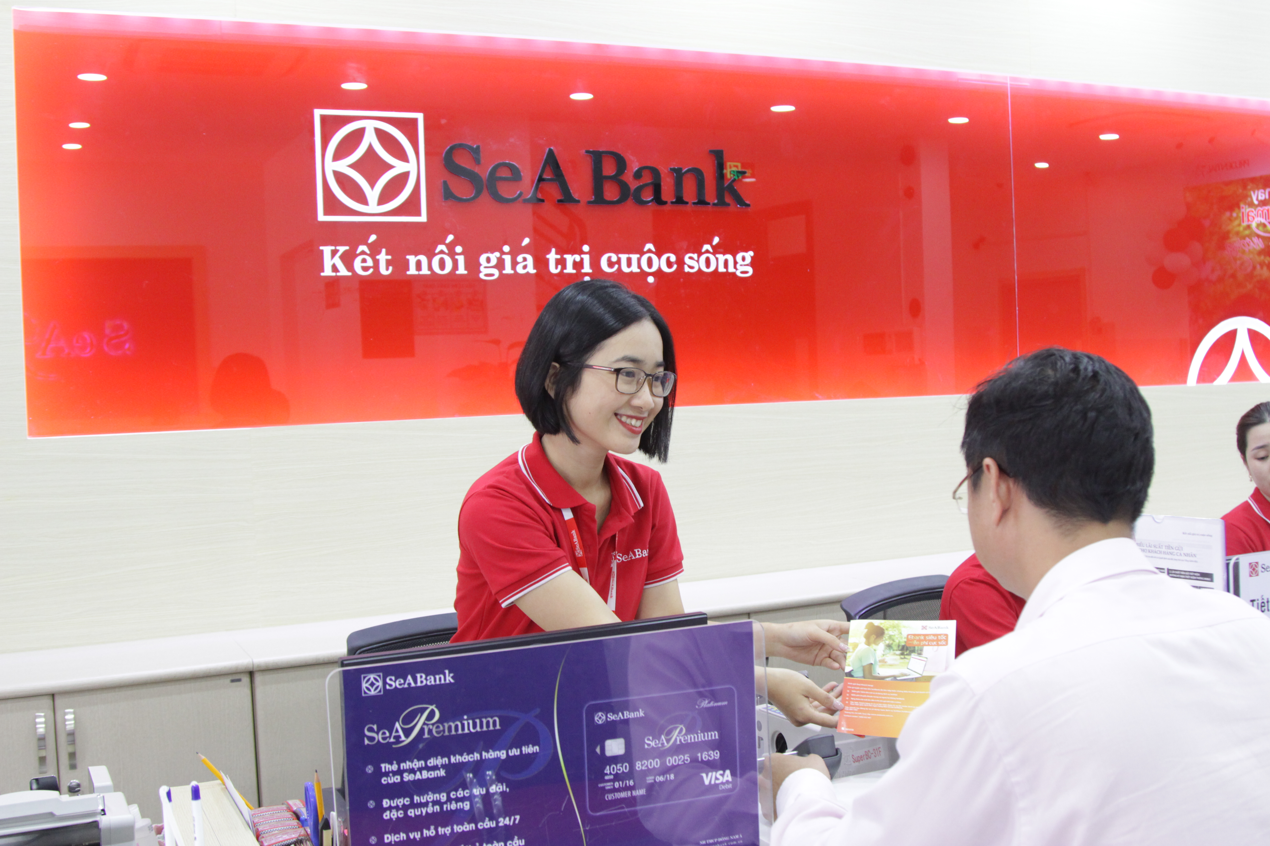 SeABank vinh dự được trao tặng Cờ thi đua của Ngân hàng Nhà nước