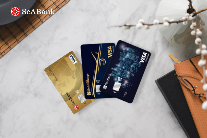 Debit Cards vs. Credit Cards: Which should your business choose?